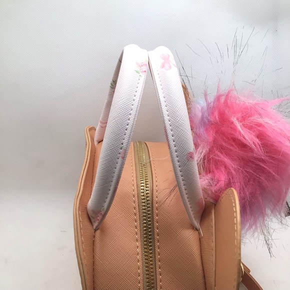 Under One Sky “Beary” Pretty Bashful Bear Shaped Kawaii Cartoon Crossbody Purse - Picture 2 of 10